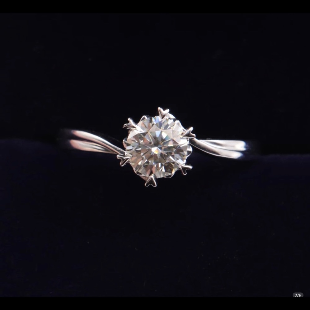 925 Silver Snowflake Style Moissanite Solitaire Ring